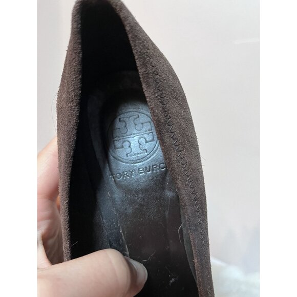 Tory Burch Brown Suede Sally Wedge 4" Designer Heel Gold Logo Size 7.5 - Picture 8 of 9